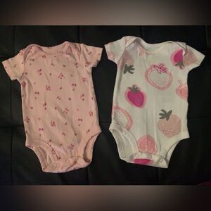 ❤️❤️ Carter’s Strawberry Onsie Bodysuit